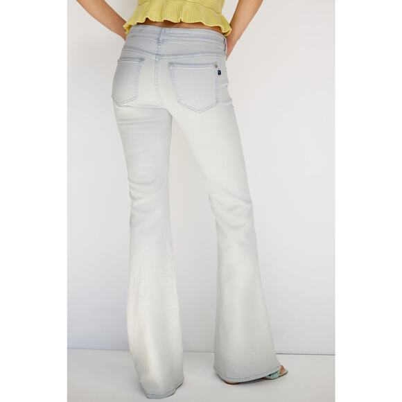 NWT Pilcro Low-Rise Flare Jeans - 32 waist - Picture 4 of 11